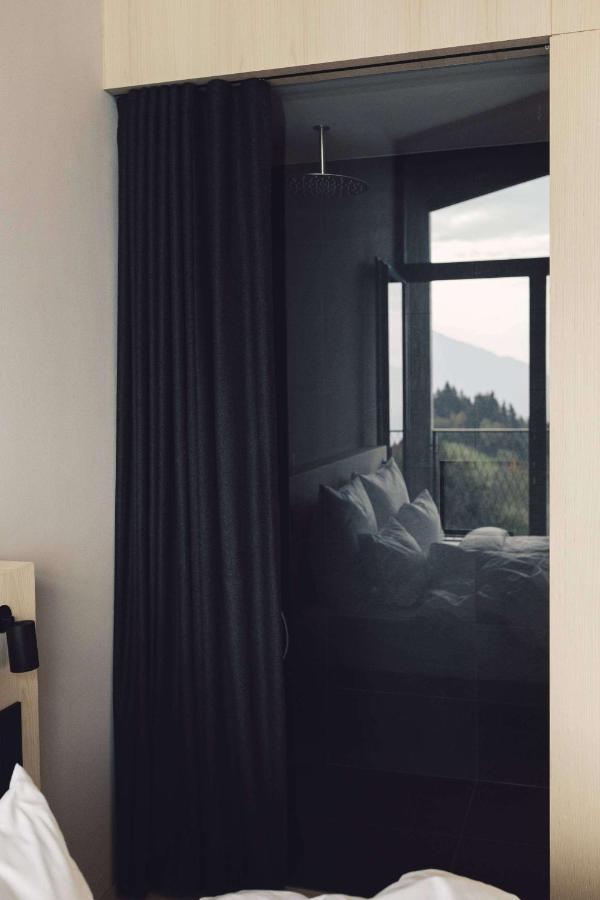 Hotel Milla Montis Maranza Bagian luar foto