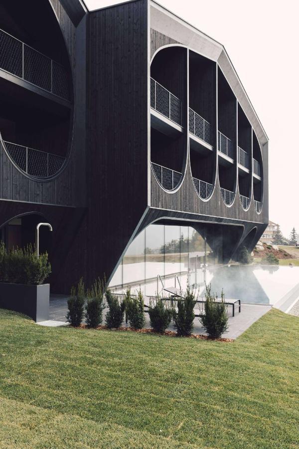 Hotel Milla Montis Maranza Bagian luar foto